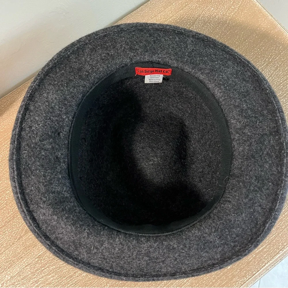 Elegant San Diego Hat Co Wool Gray Women's Hat with Feather Bow Accent - Picture 7 of 7